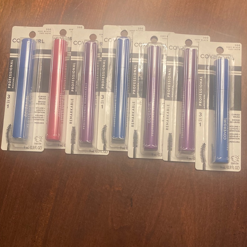 COVERGIRL Remarkable Mascara Set of 7 in Very Black
